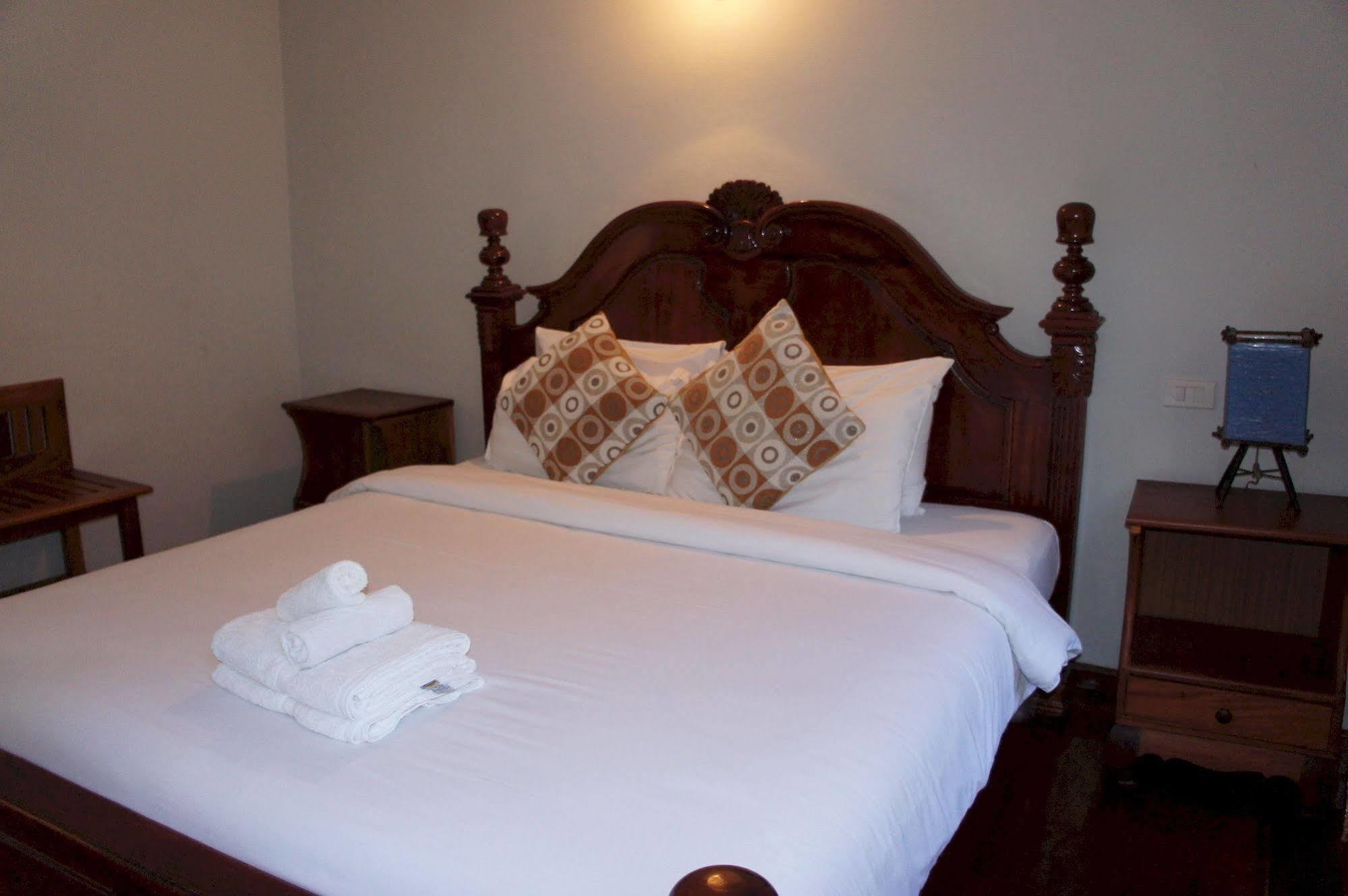 Phounsab Guesthouse Luang Prabang Ngoại thất bức ảnh