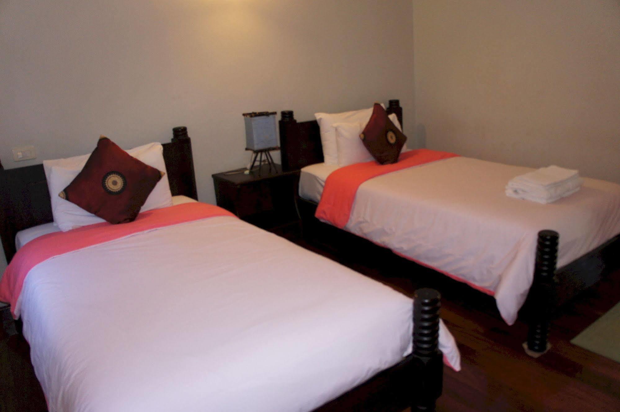 Phounsab Guesthouse Luang Prabang Ngoại thất bức ảnh