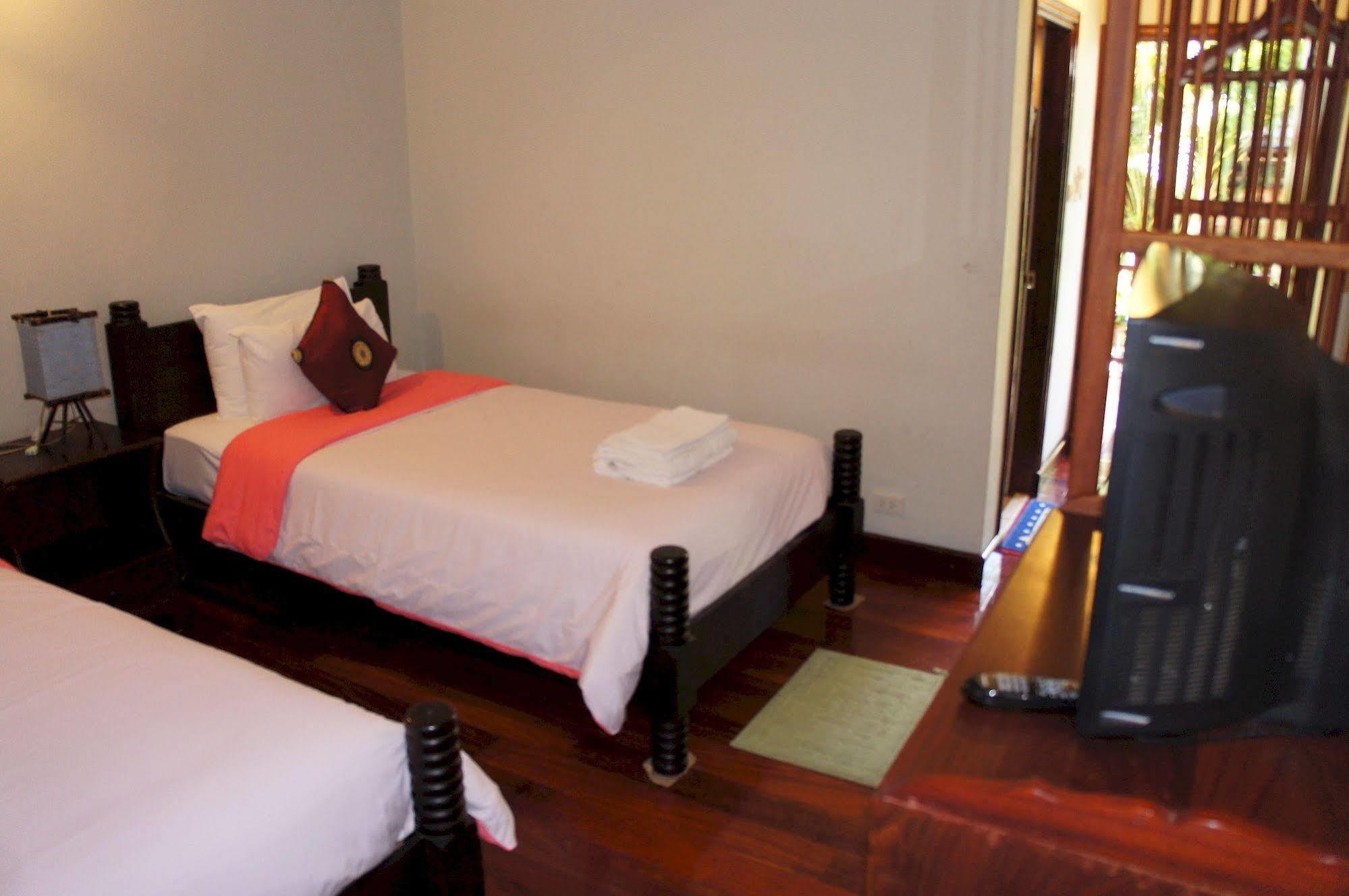 Phounsab Guesthouse Luang Prabang Ngoại thất bức ảnh