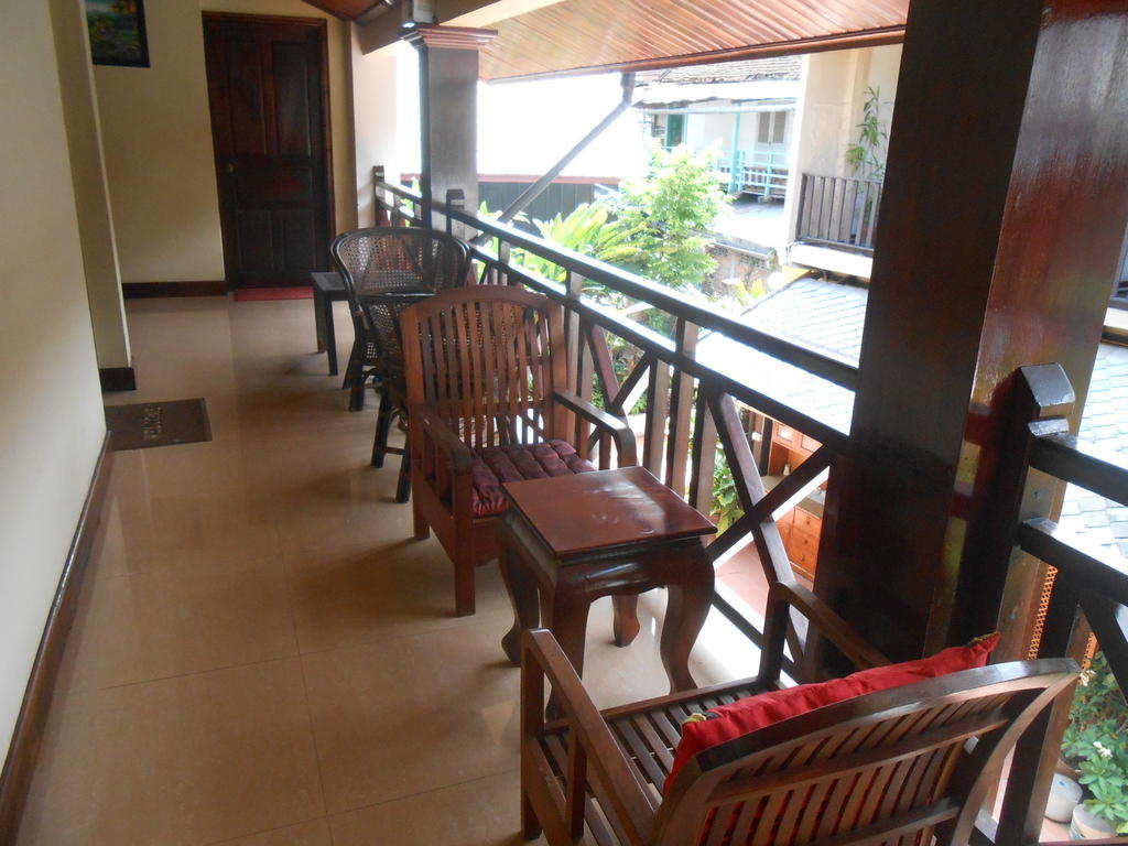 Phounsab Guesthouse Luang Prabang Ngoại thất bức ảnh